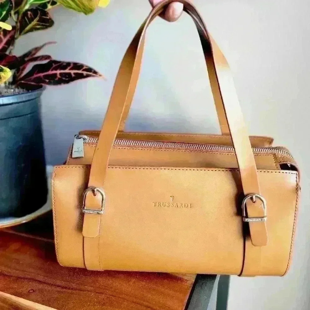 Trussardi Brown Smooth Italy Leather Small Silvertone Logo Handbag Rare Find - Picture 2 of 13